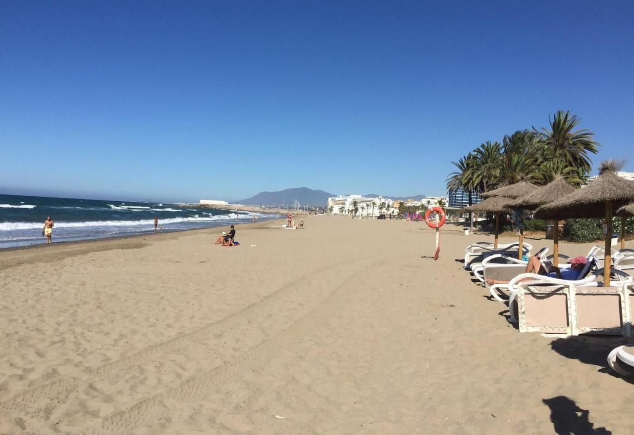 First Line Beach Apartment Μαρμπέλλα Εξωτερικό φωτογραφία
