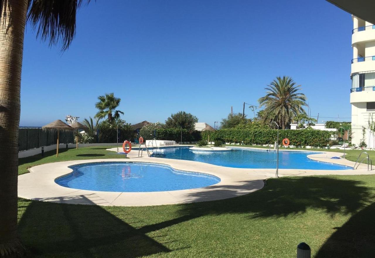 First Line Beach Apartment Μαρμπέλλα Εξωτερικό φωτογραφία