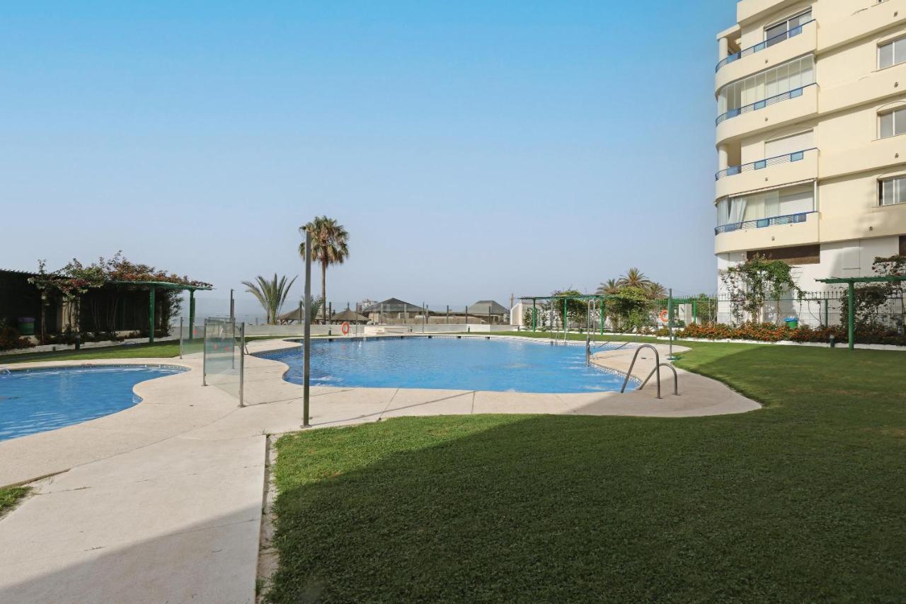 First Line Beach Apartment Μαρμπέλλα Εξωτερικό φωτογραφία