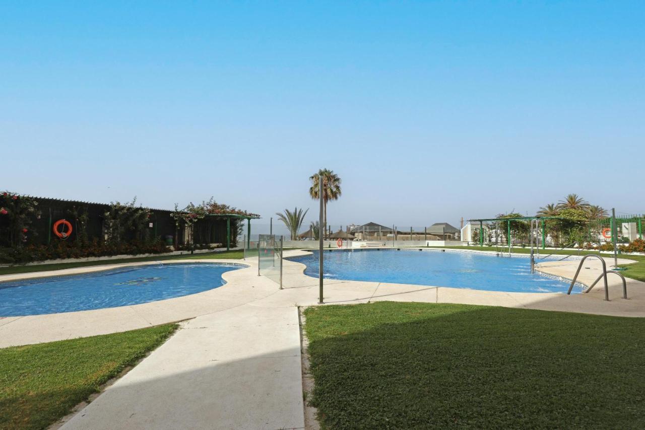 First Line Beach Apartment Μαρμπέλλα Εξωτερικό φωτογραφία