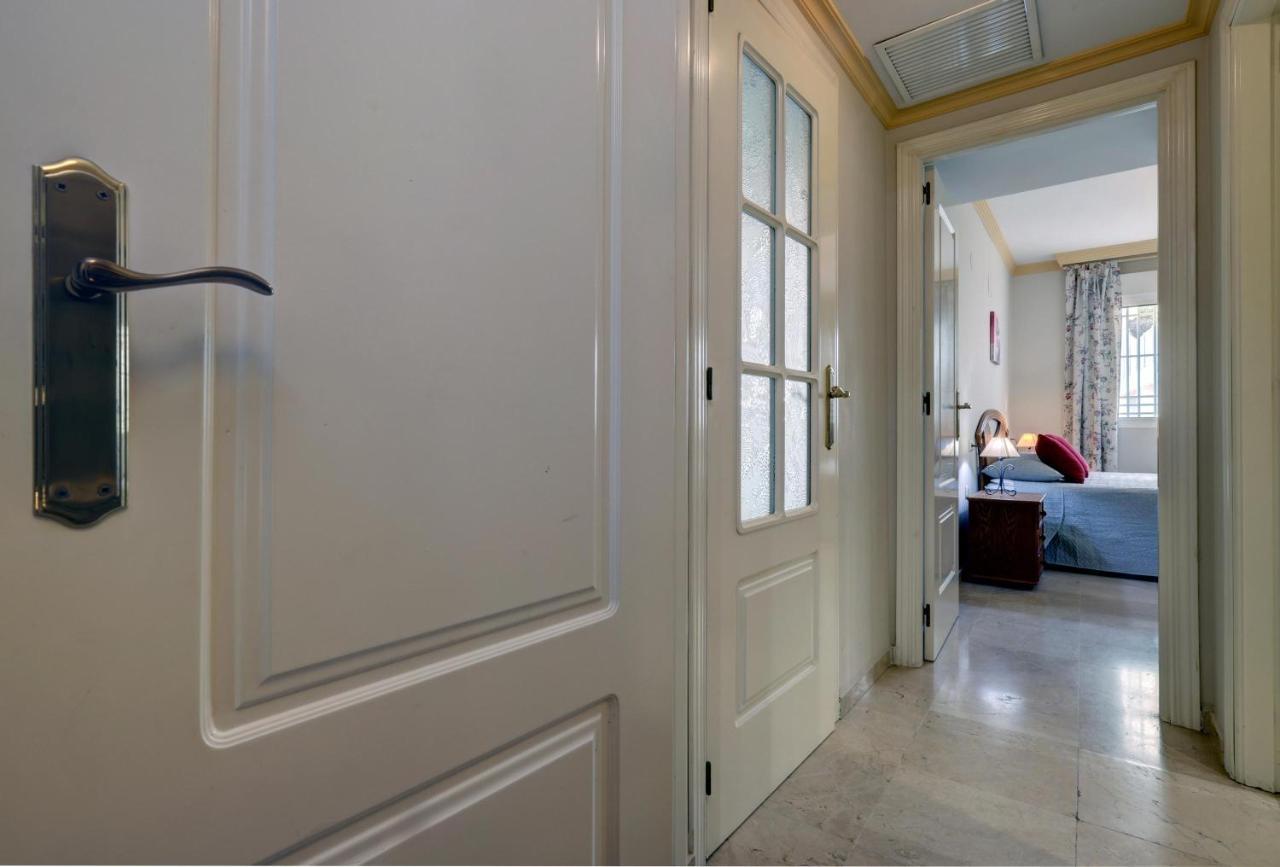 First Line Beach Apartment Μαρμπέλλα Εξωτερικό φωτογραφία