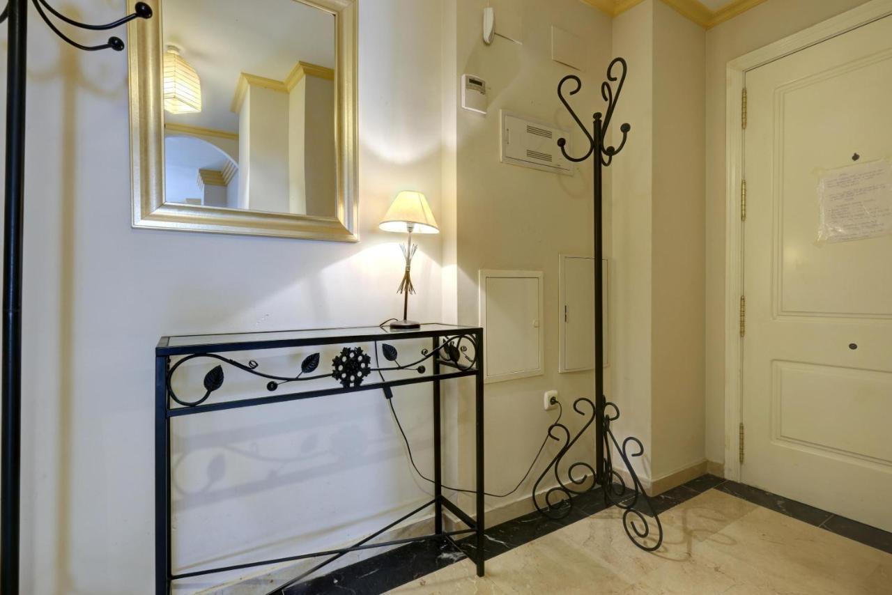 First Line Beach Apartment Μαρμπέλλα Εξωτερικό φωτογραφία